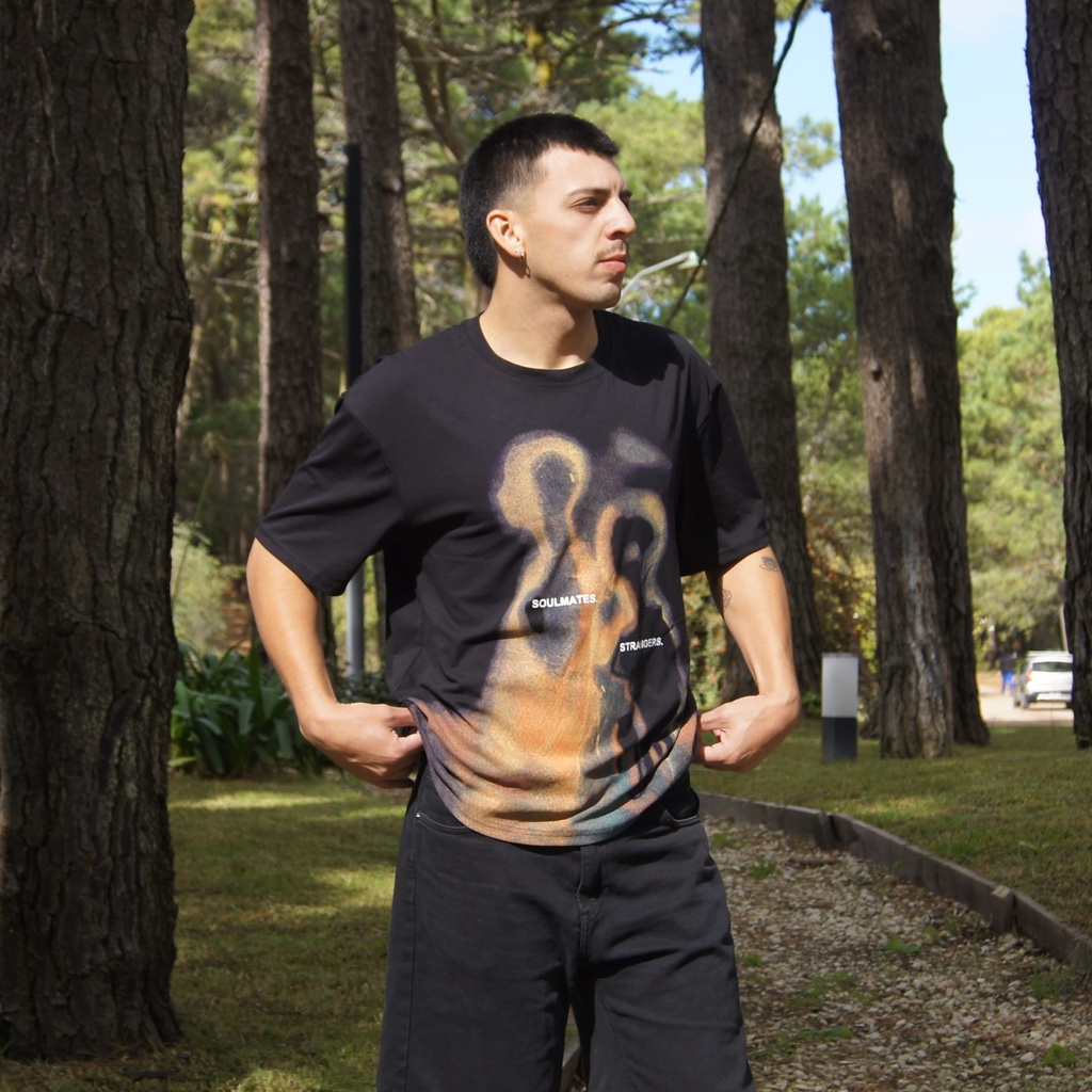REMERA SOULMATES (L)