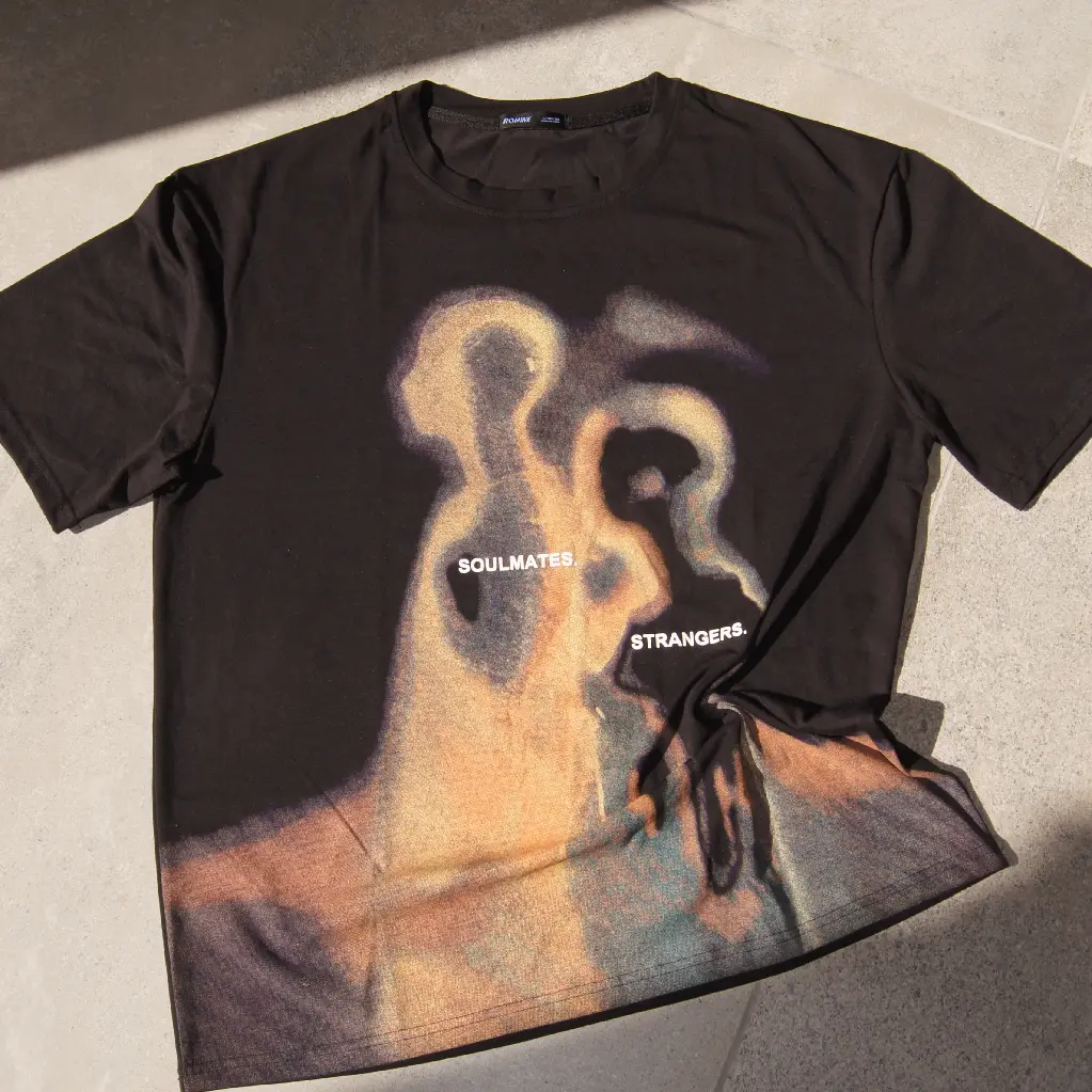 REMERA SOULMATES (L)