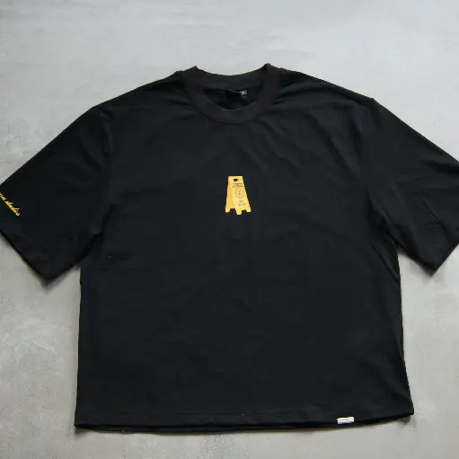 REMERA PISO MOJADO NEGRO (L) 