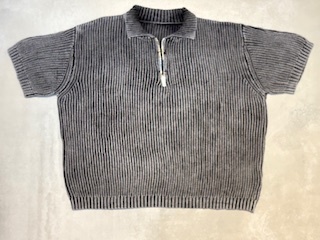 POLO "GREY" CON CIERRE (M/L)